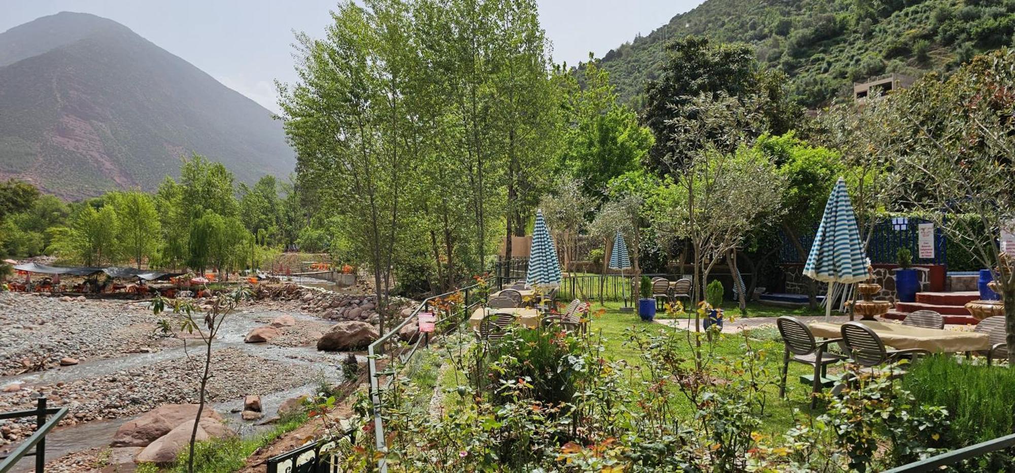 托普奥利卡住宿加早餐旅馆 Aghbalou 外观 照片